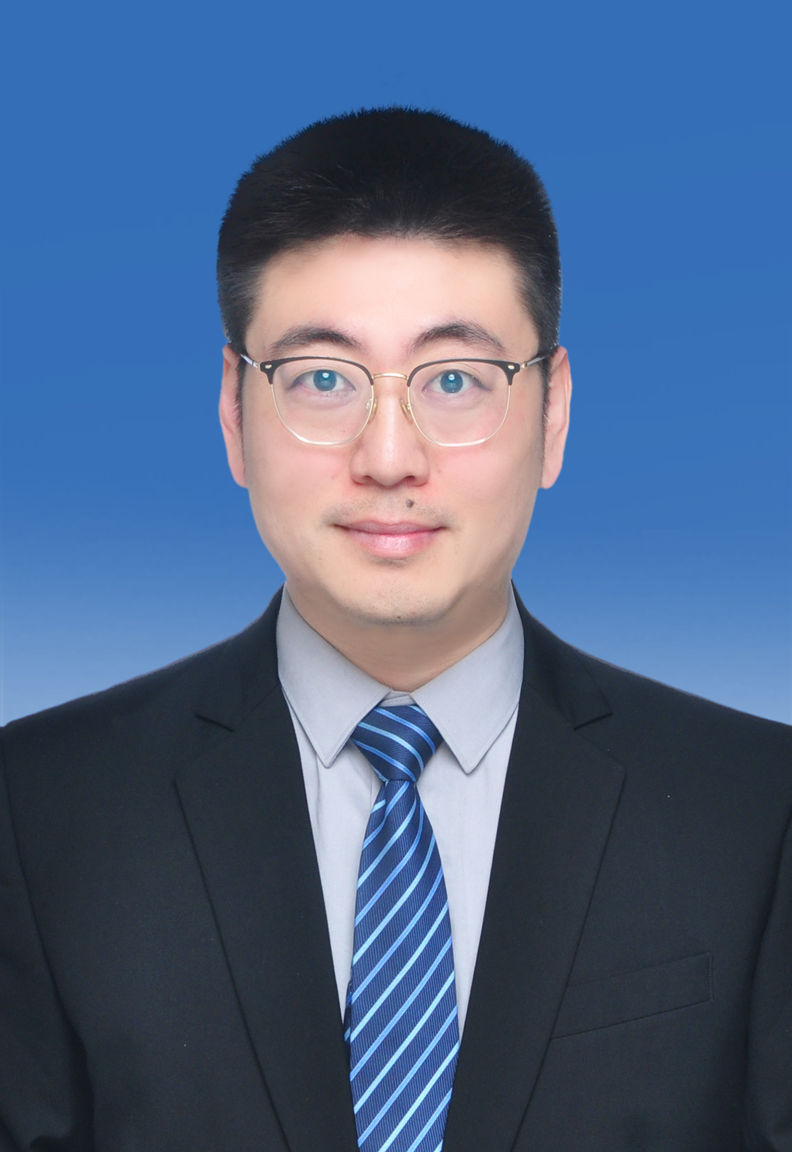 党委副书记-王鹏飞.jpg